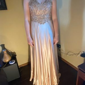 GB Formal Prom Dress Rose Gold Beautiful Condition
